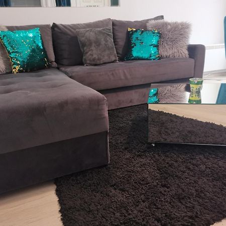 Apartments Vila White House Pancevo Phòng bức ảnh